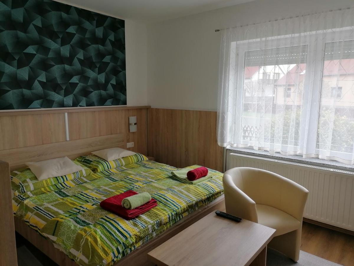 Kata Vendeghaz Hotel Buk Bagian luar foto
